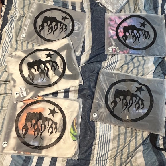 Meet your Posher, JustResell - Picture 2 of 2